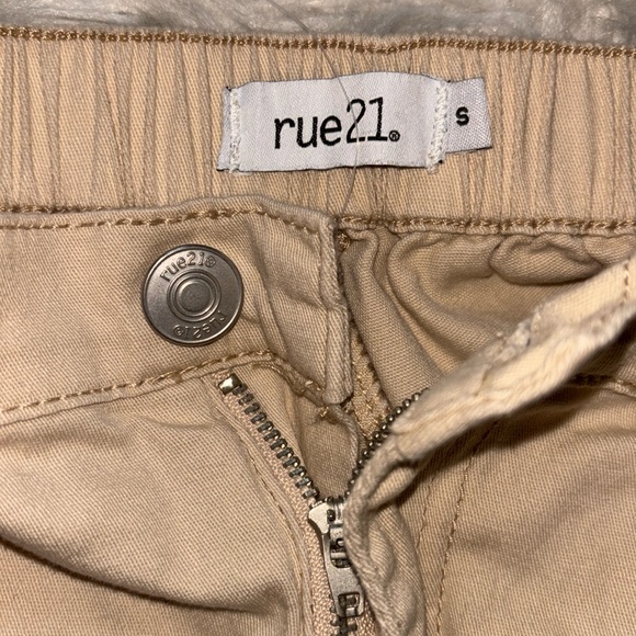 Rue21 Boyfriend Cargo Jogger Style Cozy Belted Pant, Size S - Picture 10 of 14